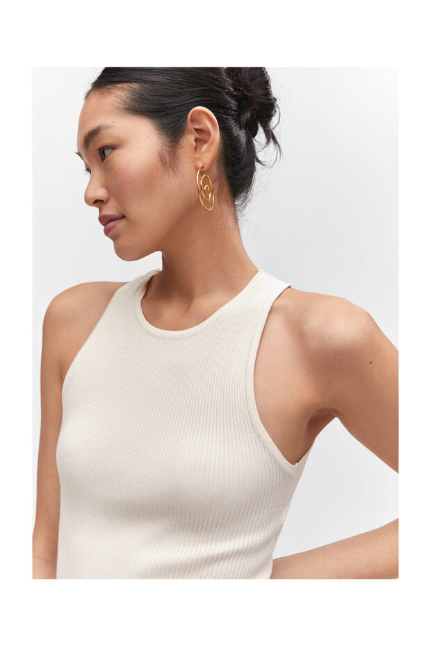 Knitted dress with open back - 5