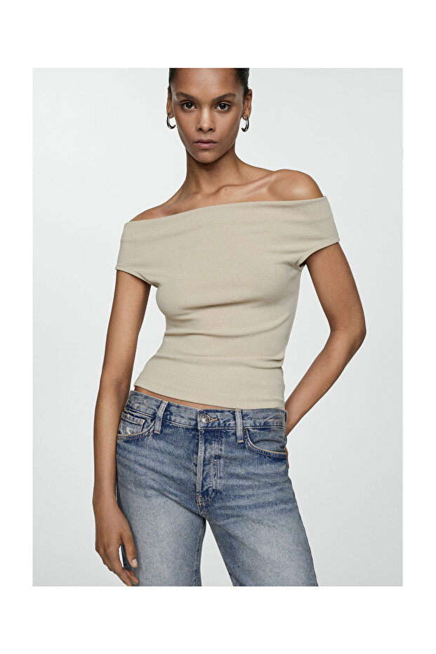 Ripped low-rise girlfriend jeans - 8