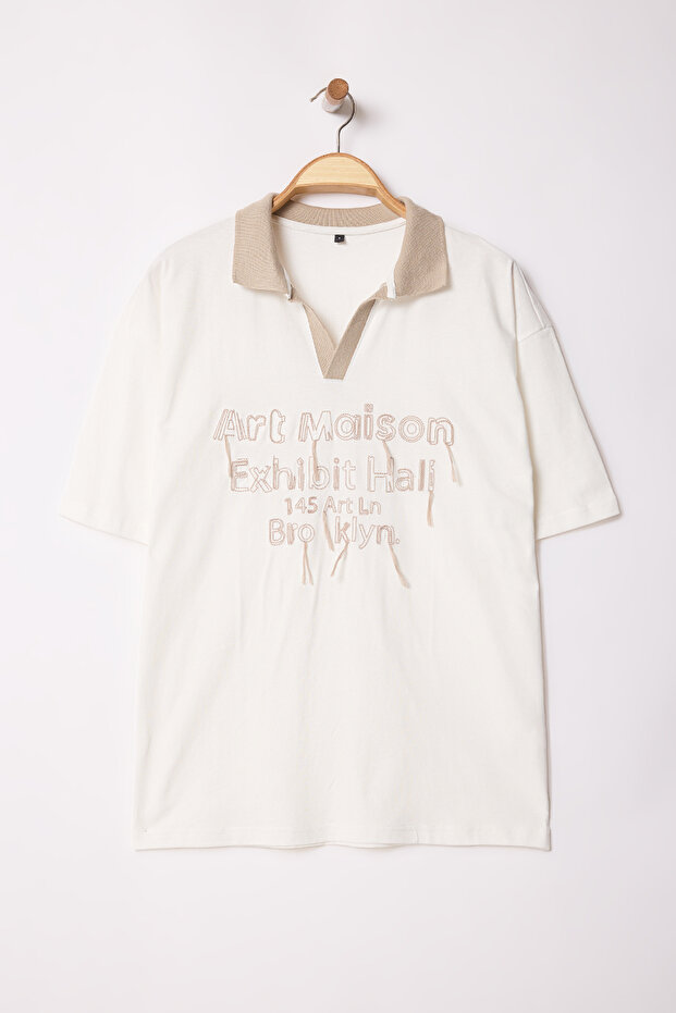 Ekru Oversize/Geniş Kesim Özel Nakışlı Polo Yaka T-shirt TMNSS25PO00030 - 4