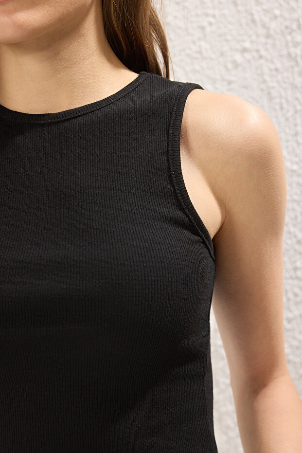 Siyah-Siyah Fitted/Vücuda Oturan Regular Boy Fitilli Esnek Örme Atlet TWOSS25AL00050 - 7