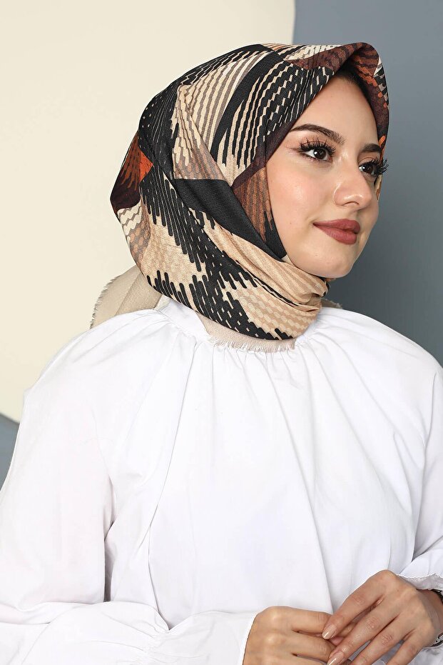 وشاح قطني بني منقوش فاتح - 1