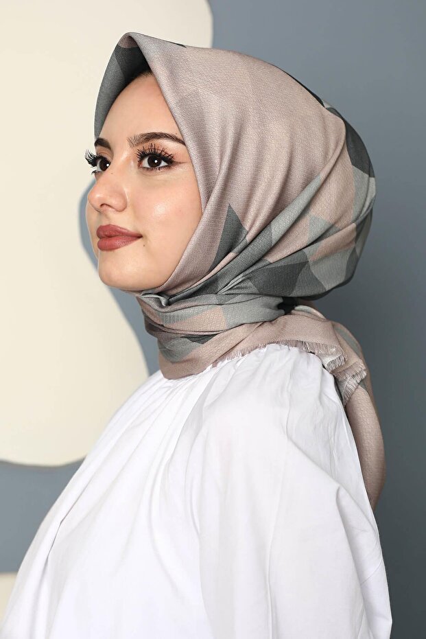 Gray Cotton Triangle Patterned Scarf - 2