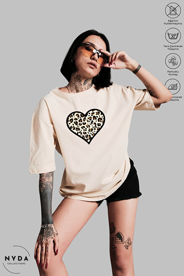 Women's Crew Neck Leopard Heart Printed Cotton Oversize Short Sleeve T-Shirt