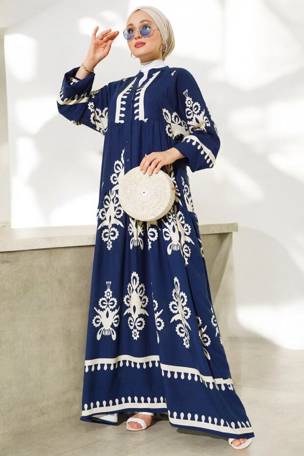 فستان بأزرار منقوشة عرقيًا - 1