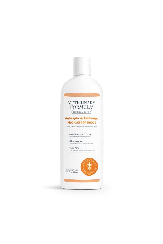 Clinical Care Antiseptic & Antifungal Shampoo for Dogs & Cats, 16 Fl Oz – Soothes Skin