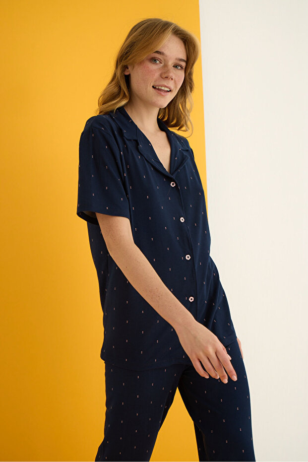 طقم بيجامة بأزرار من الخيزران - 2