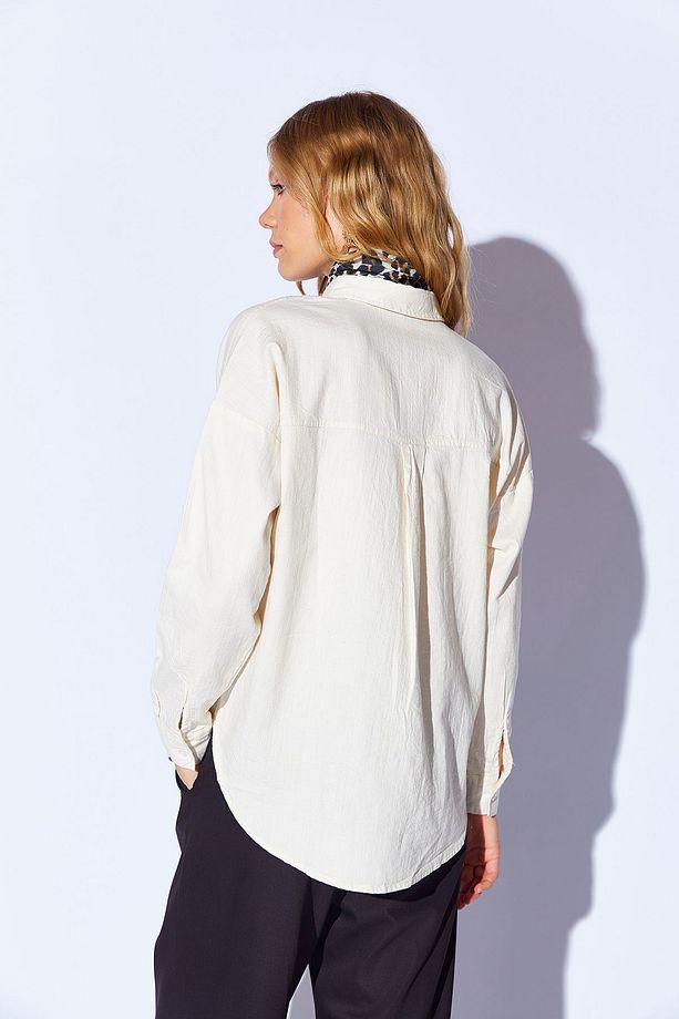 Ekru Oversize tek cepli gabardin rahat kesim soft dokulu pamuk kadın gömlek  | MKW168174-01 - 6