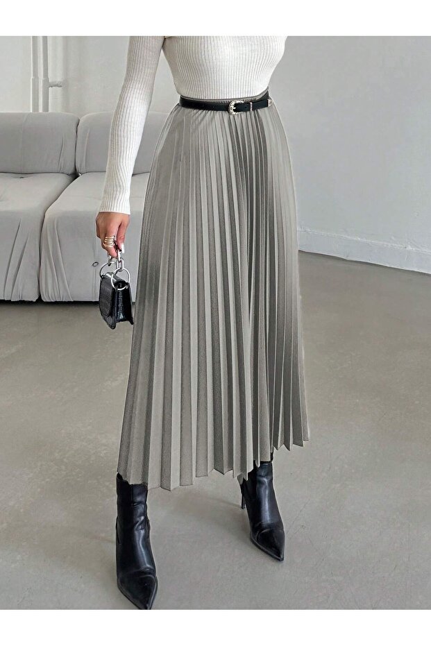 WOMEN'S PLEATED SKIRT