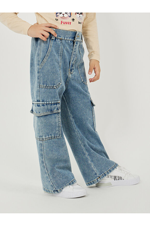 Straight Fit Jeans with Cargo Pocket Detail