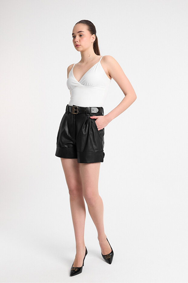 Kadın Siyah Deri Şort Kemerli - 2