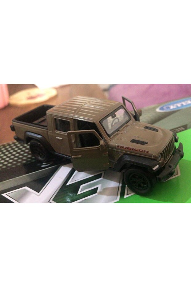 Toy Metal Model Jeep 1 / 36 Czech Drop Green Rubicon Gladiator