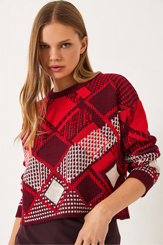 Women's Burgundy Red Diamond Patterned Jacquard Knitwear Sweater 20246928