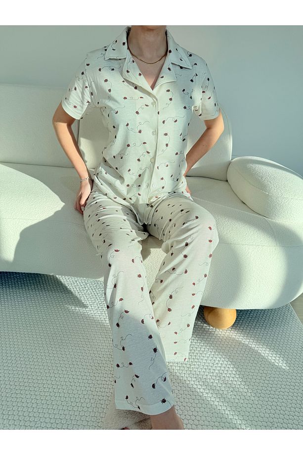 Ekru Minik Uğur Böceği  Desenli Pamuklu Kısa Kol Gömlek Yaka Pijama Takımı - 6