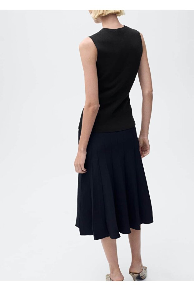 Düğmeli ince triko yelek - 4