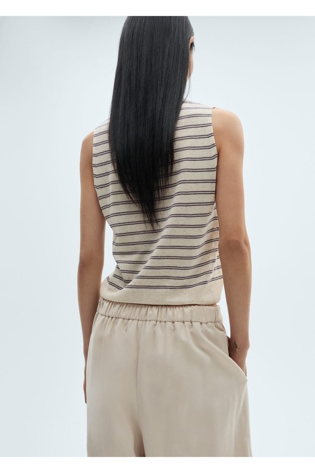 Düğmeli örgü yelek - 4