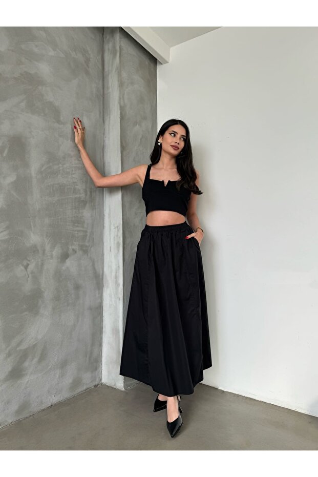 Women's Poplin Flared Skirt with Pockets and Elastic Waist