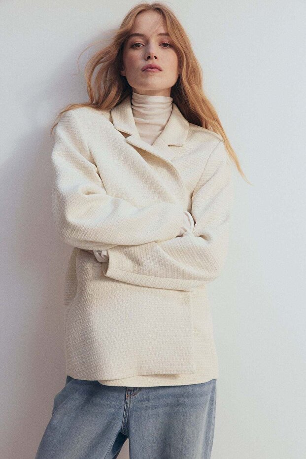 سترة منسوجة بنمط هندسي - 1