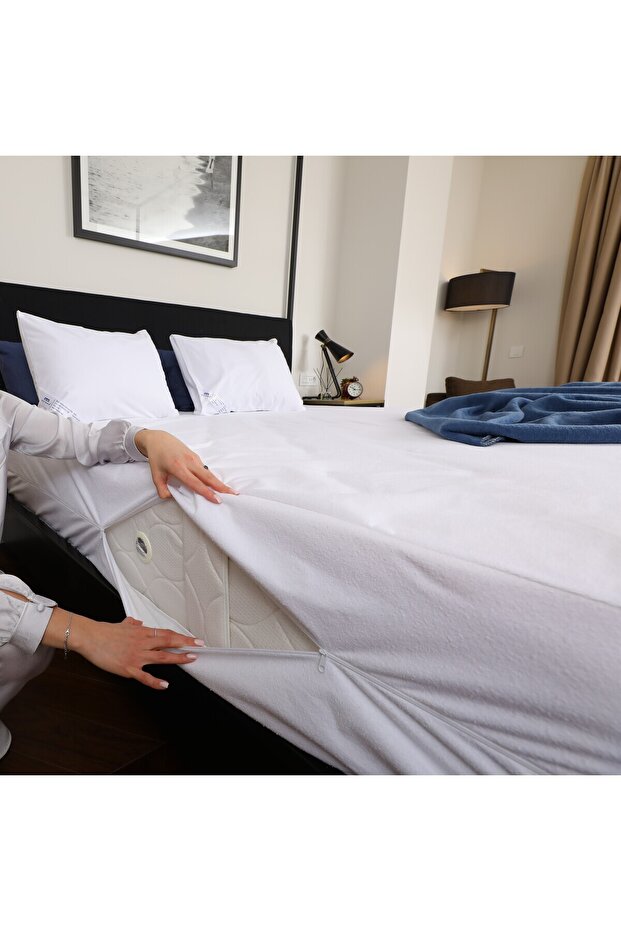 FULL COVER LIQUID PROOF BED PROTECTOR - 2