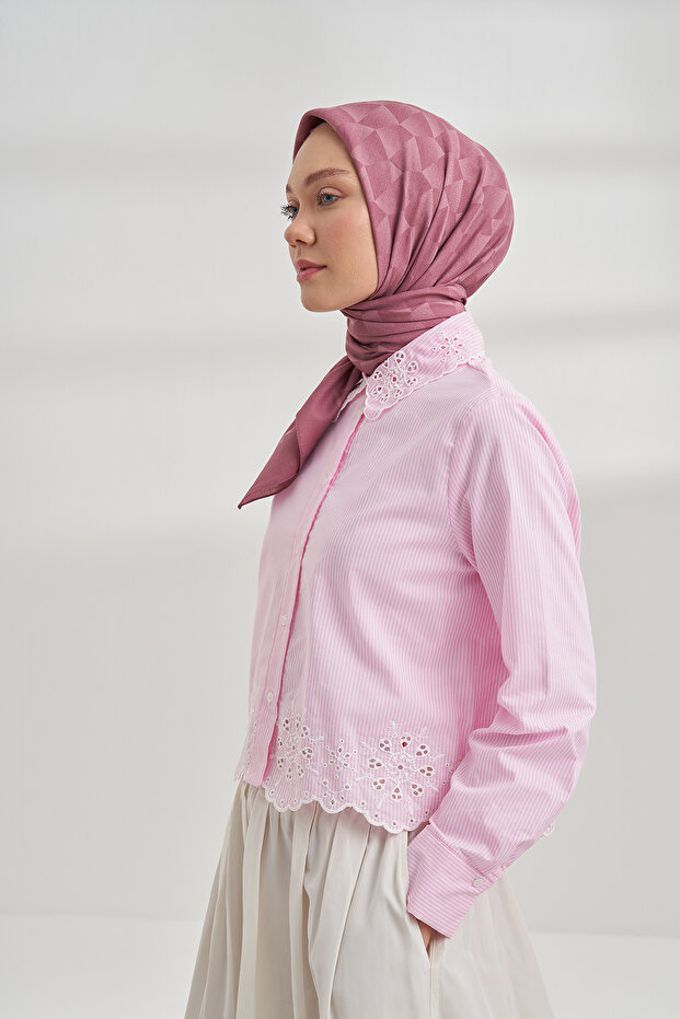 وشاح قطني بنمط هندسي - وردة مجففة - 2