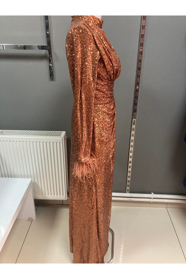 Kadın pullu abiye - 2