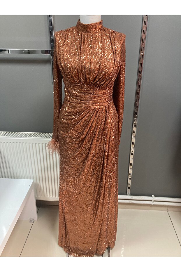 Kadın pullu abiye - 1