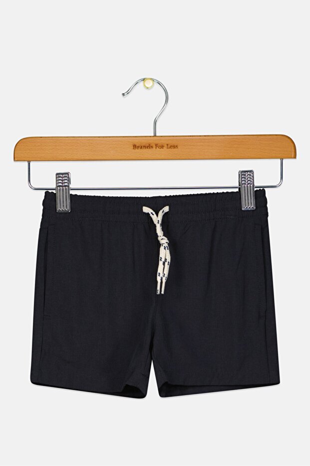 شورت أساسي بجيوب جانبية ورباط للأولاد الصغار، أسود مغسول - 1