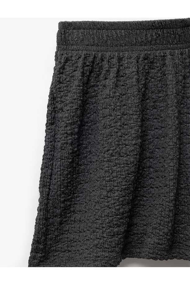 Regular Fit Beli Lastikli Dokulu Mini Şort - 5