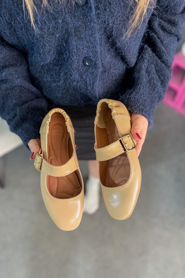 Seai Cream Gold Buckle Detailed Women's Ballerinas