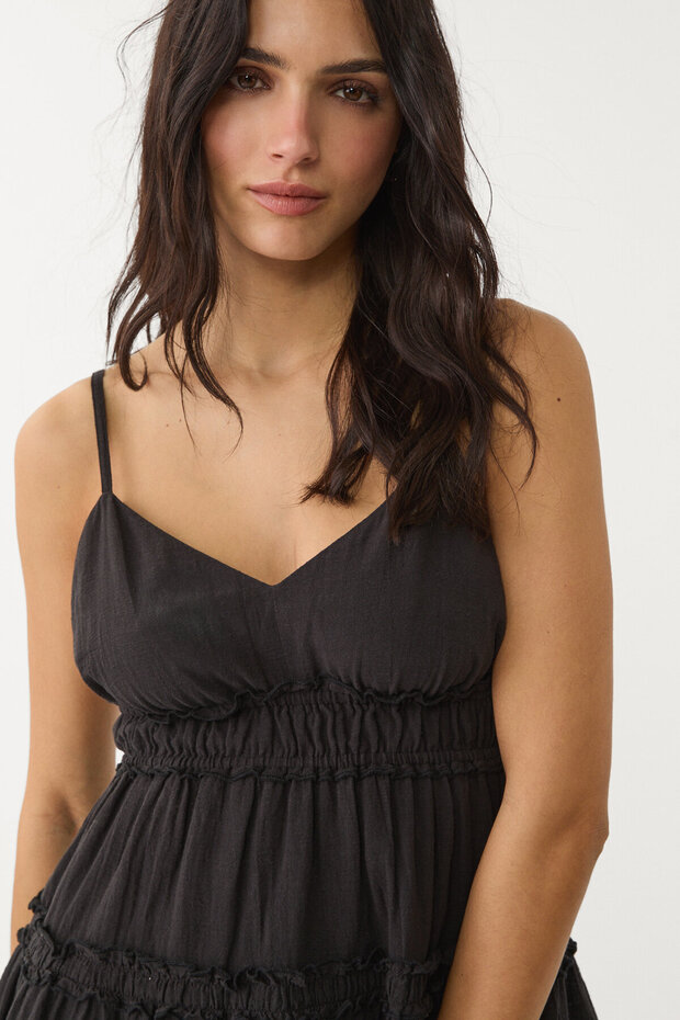 Fırfırlı askılı kısa elbise - 4