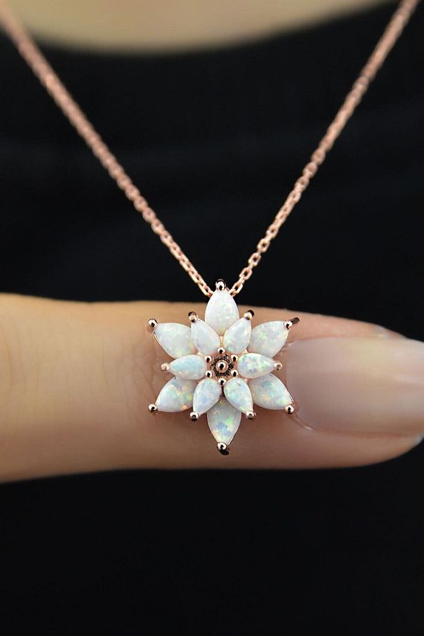 Kadın Beyaz Opal Taşlı Lotus Gümüş Kolye - 3