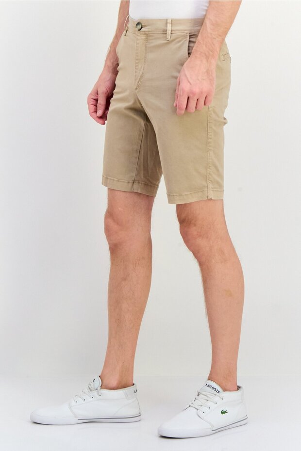 Men Solid Basic Shorts, Beige - 4