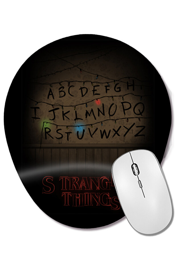 لوحة ماوس بيضاوية من Stranger Things مع دعم للمعصم