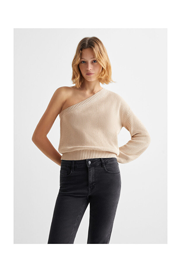 Asymmetric knit sweater - 7
