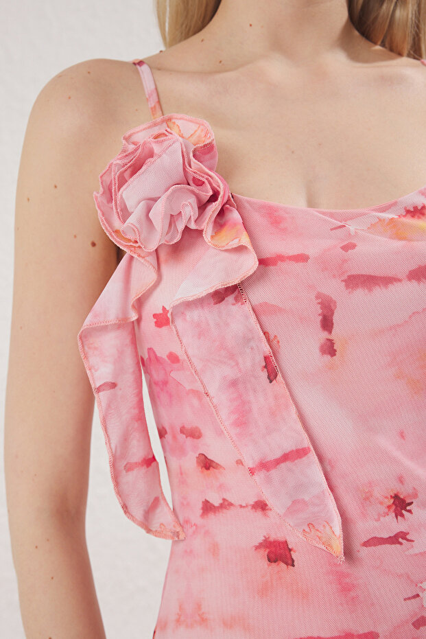 Pembe Soyut Baskılı Tül Büzgü / Drape Maxi Örme Elbise TWOSS25EL00168 - 3