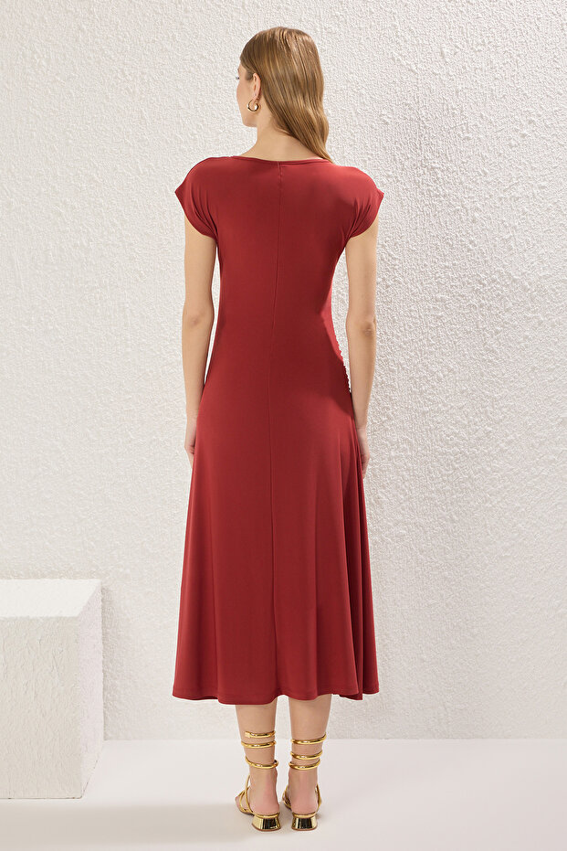 Kiremit Ay Kol Büzgü/Drape Detaylı Vücuda Oturan Esnek Maxi Örme Elbise TWOSS25EL00666 - 5