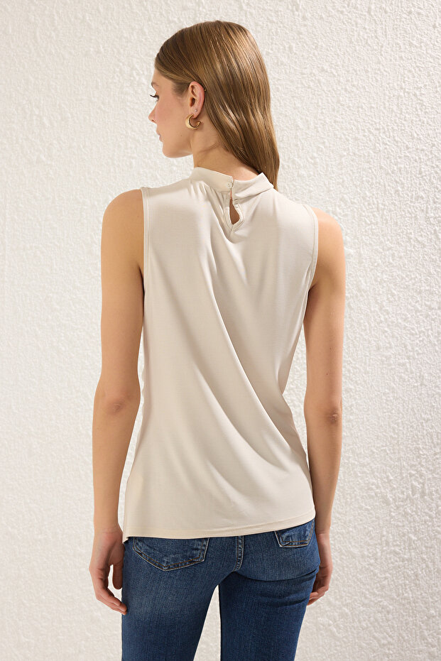 Taş More Sustainable Modal İçerikli Dik Yaka Büzgü ve Yırtmaç Detaylı Örme Bluz TWOSS24BZ00359 - 4