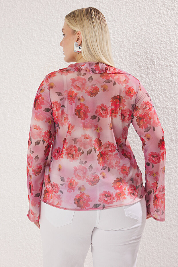 Pembe Çiçek Desenli Bağlamalı Tül Örme Büyük Beden Bluz TBBSS25AF00093 - 4