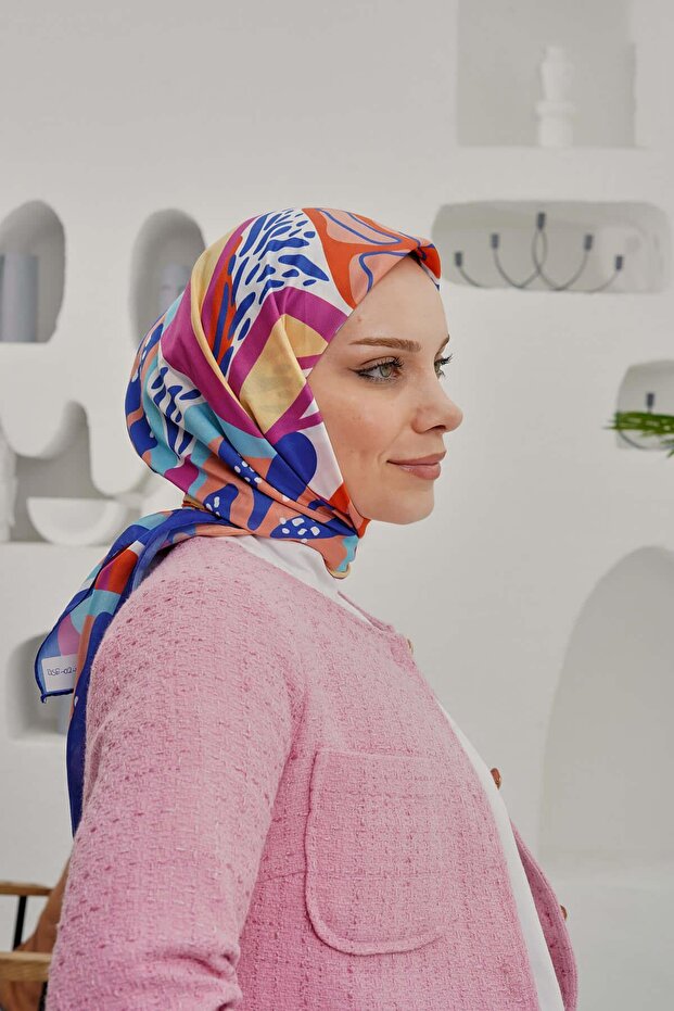 وشاح قطني ناعم منقوش بأوراق الشجر الزرقاء - 2