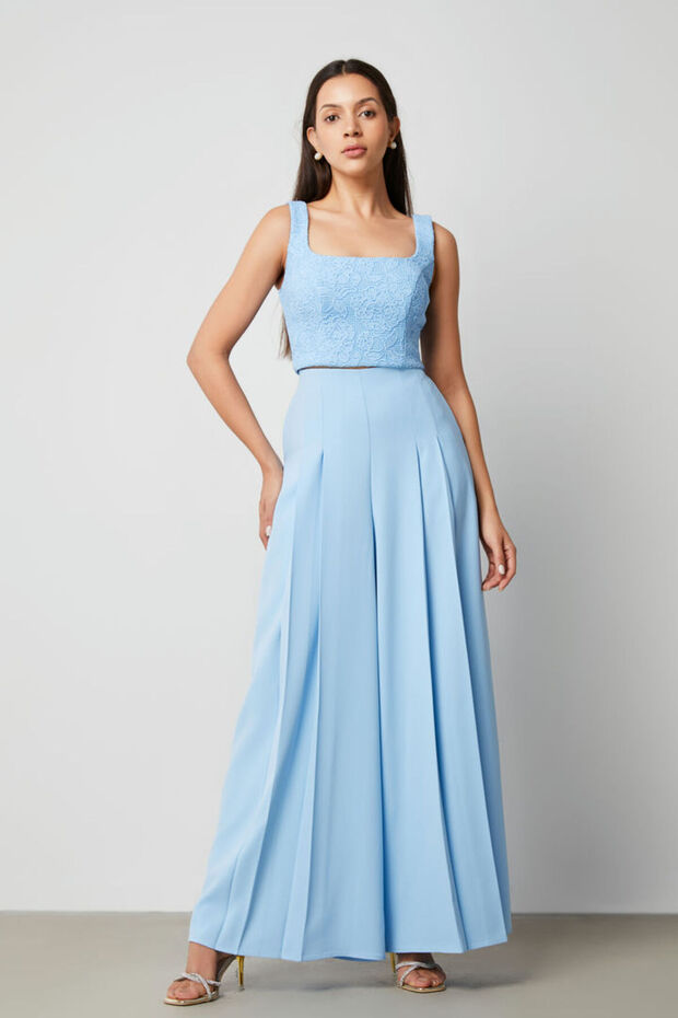 الجزء العلوي من الدانتيل - 1