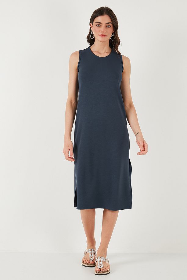 Regular Fit Bisiklet Yaka Yırtmaç Detaylı Basic Midi Elbise ELBİSE 5866160 - 4