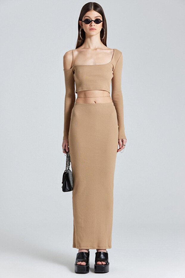 2406 Single Strap Slit Beige Suit
