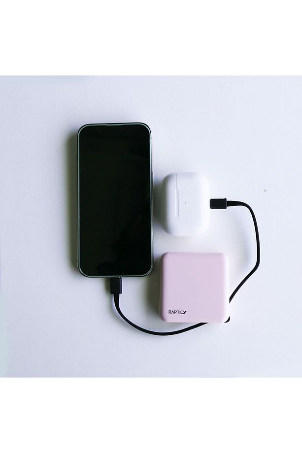 Lightning ve Type-C Kablolu Dijital LED Göstergeli Askılı Powerbank 5000mAh Pembe - 3