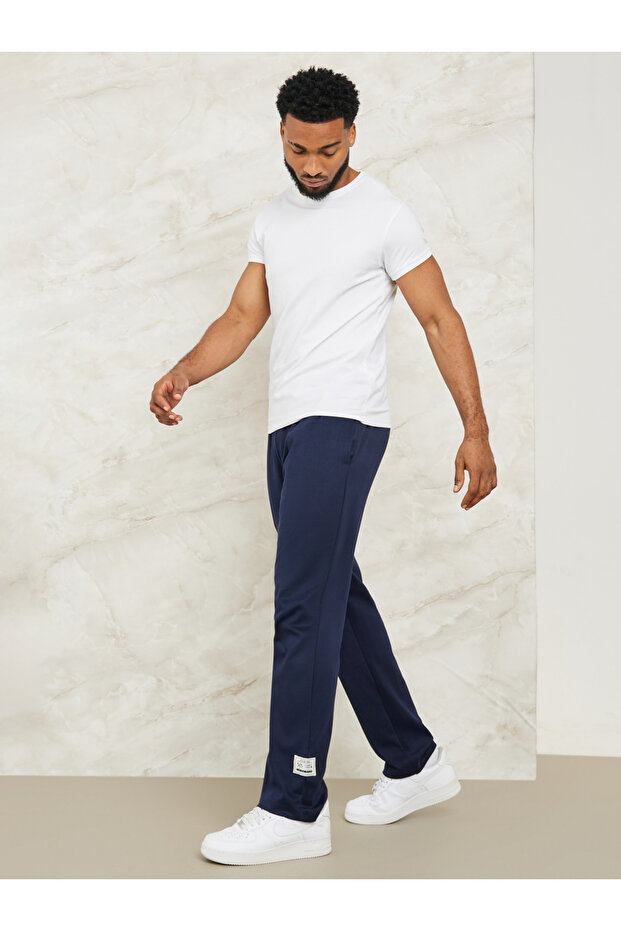 بنطال رياضي كبير الحجم متشابك بتفاصيل رقعة - 2