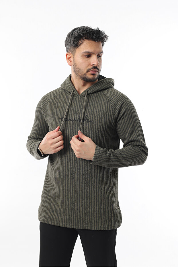 Erkek Önü Nakışlı Şık ve Rahat Basic Relax Regular Fit Kapüşonlu Basic Triko Kazak - 2