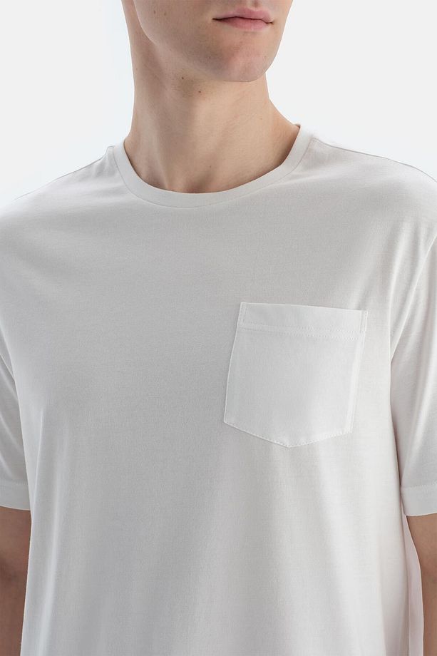 Ekru Cep Ve Nakış Detaylı Tişört Pantolon Pijama Takımı - 5