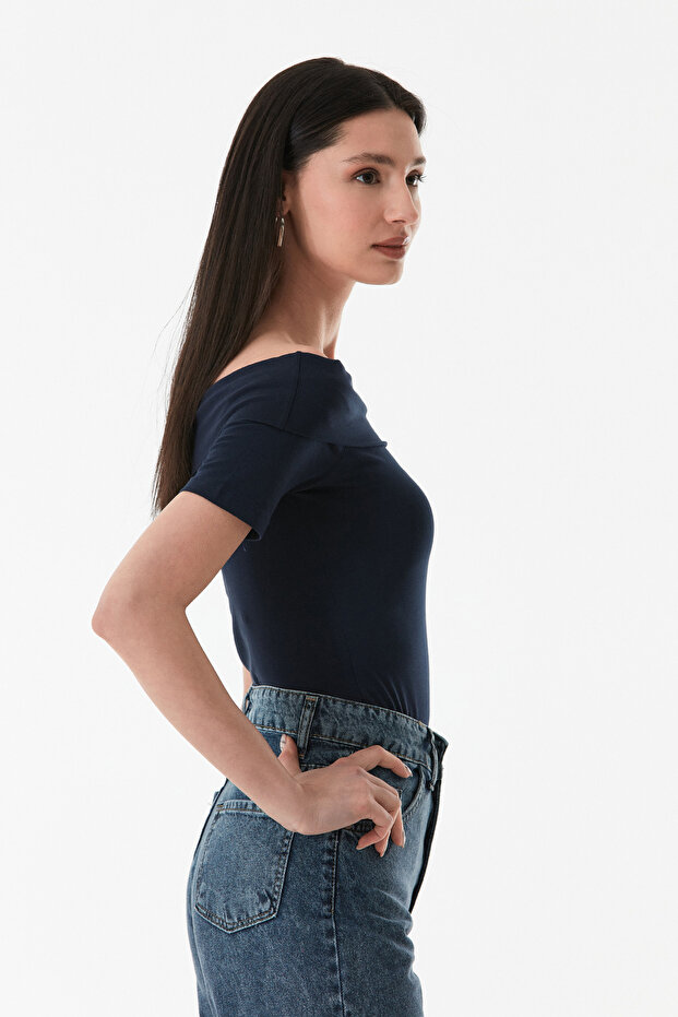 Basic Madonna Yaka Bluz - 5