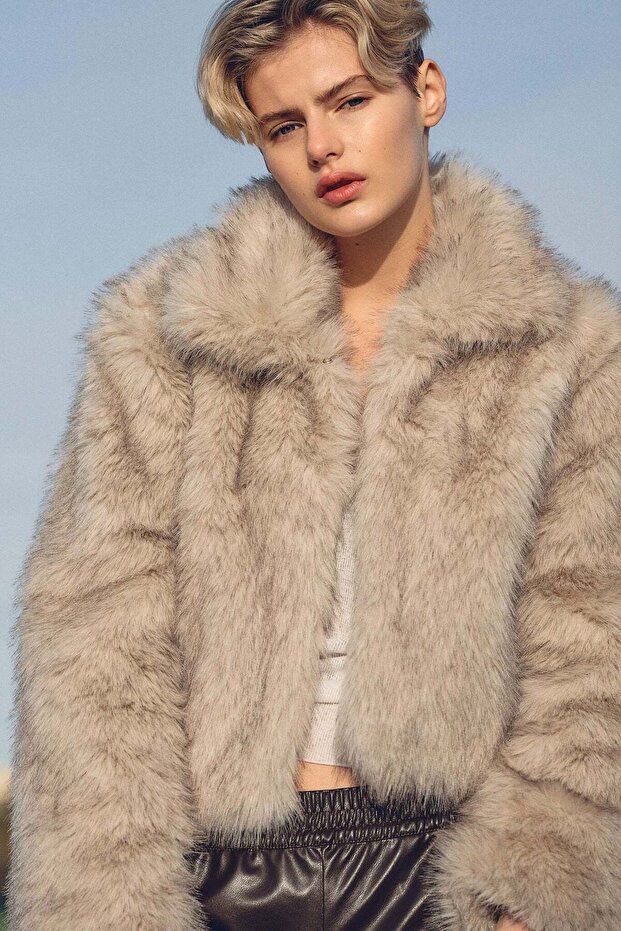Cropped fluffy jacket - 4
