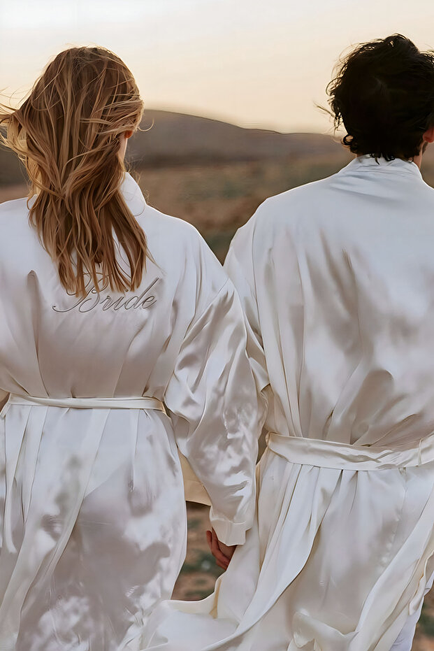 Rochie de mireasa lunga simpla brodata de mireasa - 3