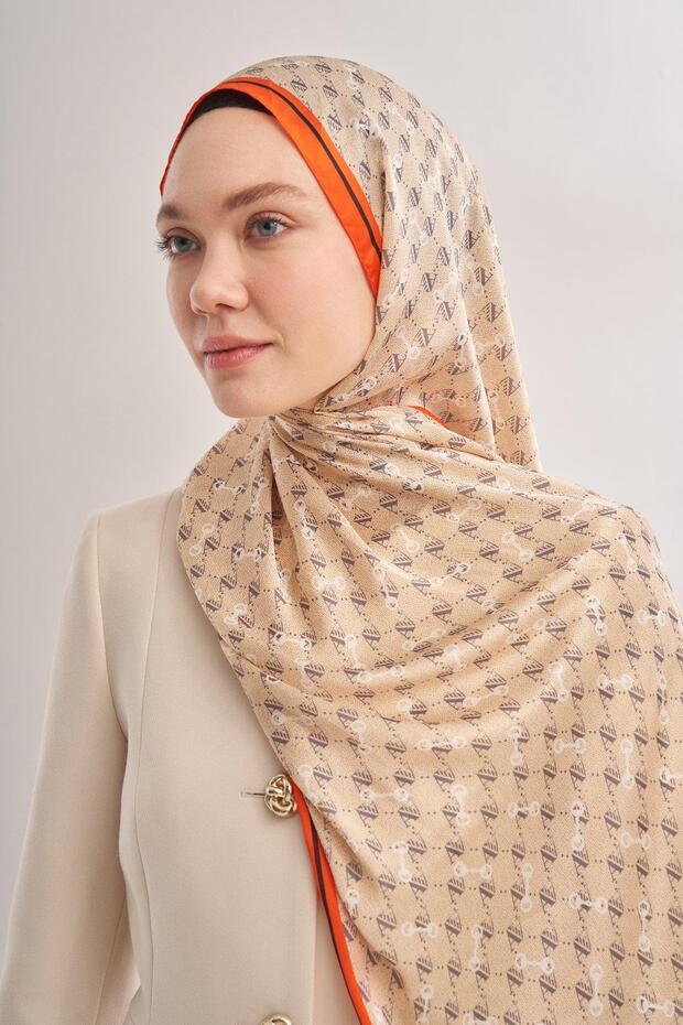 شال بنمط مونوغرام من فويل 3361 - بيج برتقالي - 1
