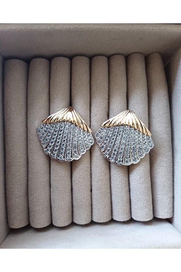 Zircon Stone Sea Shell Earrings
